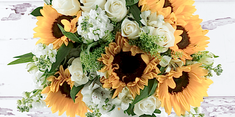 Refreshing: Summer Cocktails & Flowers!