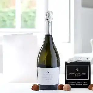 Appleyard Prosseco (75cl), 12 Handmade Chocolate Truffles & Occasion Card