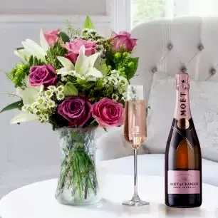 Chantilly & Moet Rose