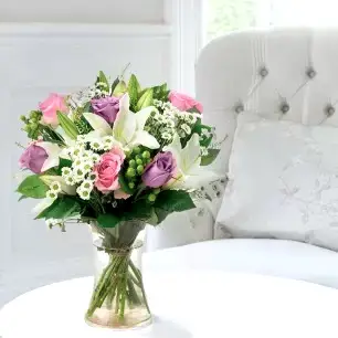 Chantilly & Vase