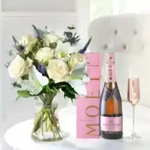 Lunar & Moët Rosé
