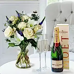 Lunar & Moët & Chandon