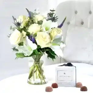 Lunar & 6 Mixed Truffles