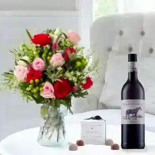Rose Pearl, War Horse Shiraz & 6 Mixed Truffles