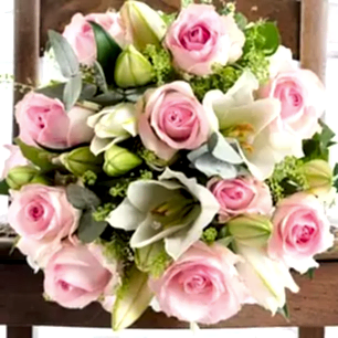 Simply Pink Rose & Lily Grande