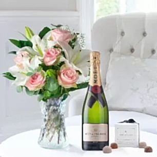 Simply Pink Rose & Lily, Moët & Chandon & 6 Mixed Truffles